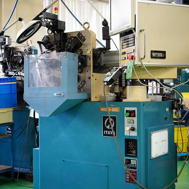 ねじりばね加工マシン　MCS-8G