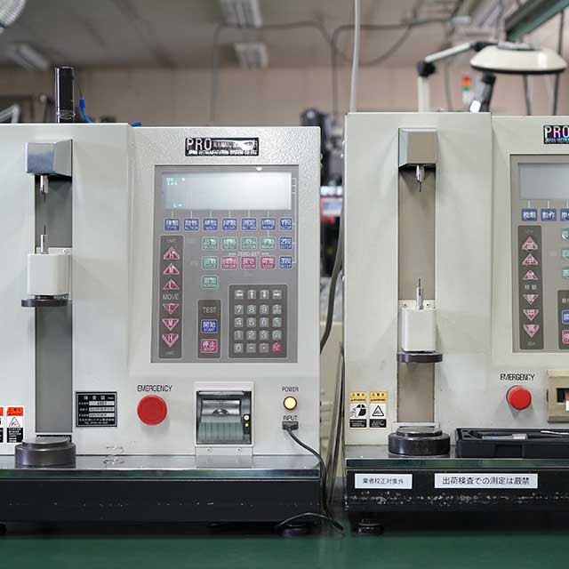 自動圧縮・引張りばね試験機